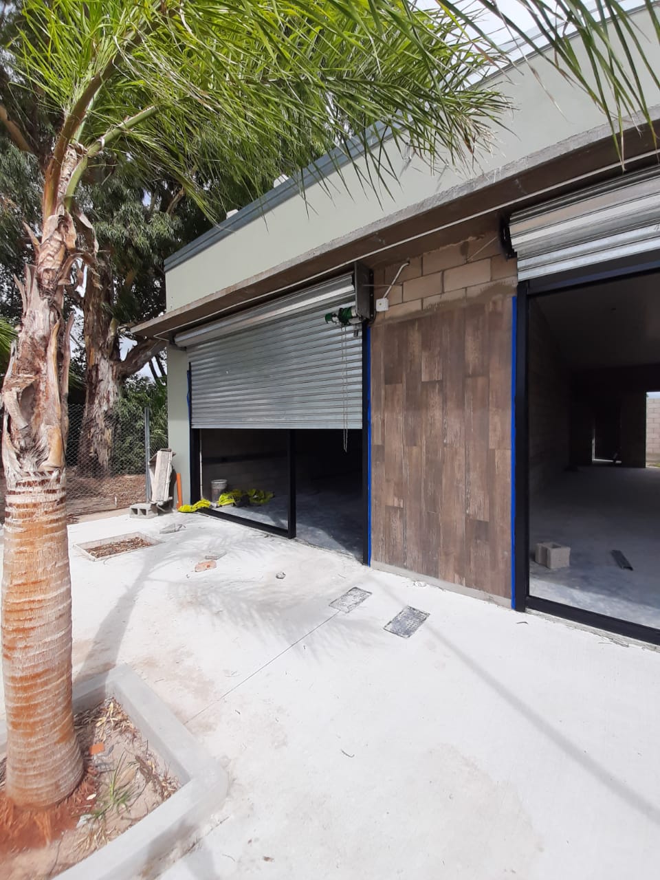 Paseo Comercial Sta Elena - 609 y 5bis - V.Elvira - Barrios Urbanos